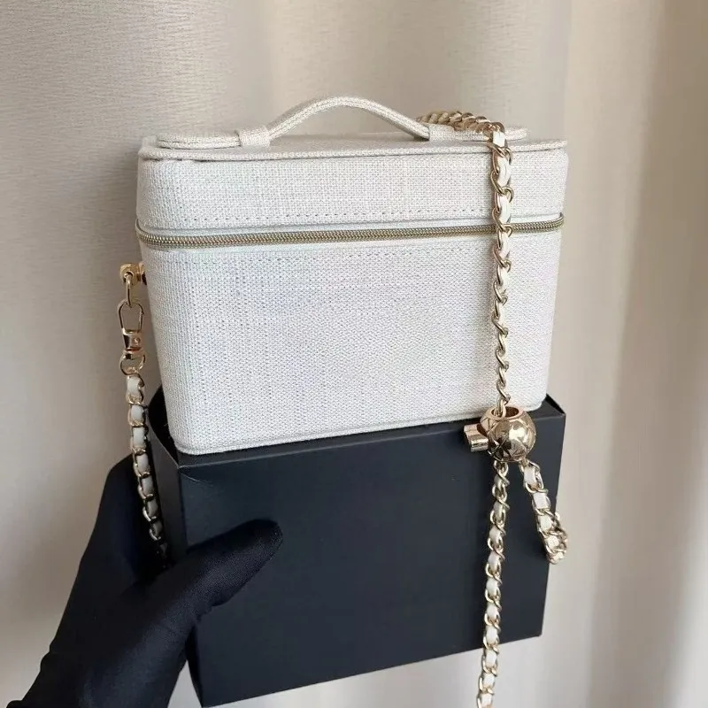 Kerstmis 2025 limited edition  - Luxury Bags Edit recensie en prijs