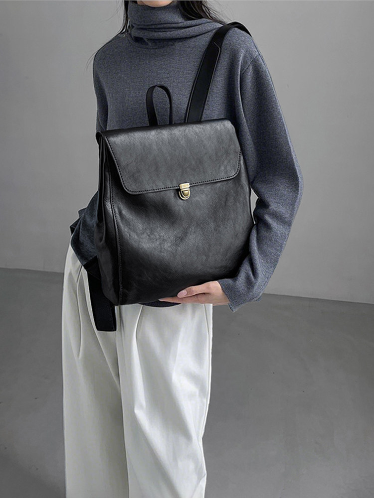 Luxe merkrugzak van echt leer  - Luxury Bags For Women Brands recensie en prijs