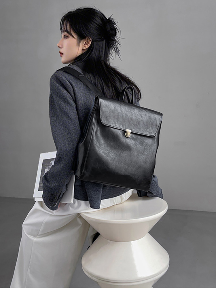 Luxe merkrugzak van echt leer  - Luxury Bags For Women Brands recensie en prijs