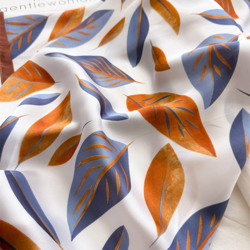 Luxe Merk Print 70 Cm Vierkant - Luxury Bags Mini recensie en prijs